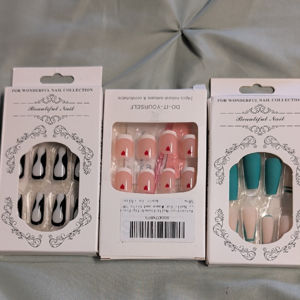 3 Beautiful Nail Collection New In Box